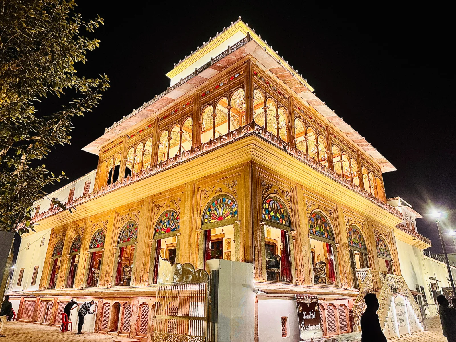 Festive Rooftop Dinner in Bharatpur: A Different Setting for the Season