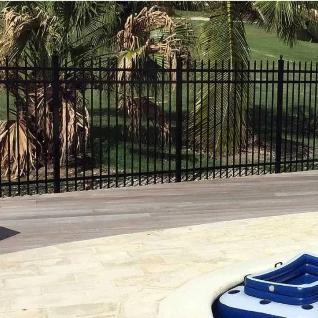 Finding the Right Aluminum Fence Supply for Any Property: 6 Things to Consider