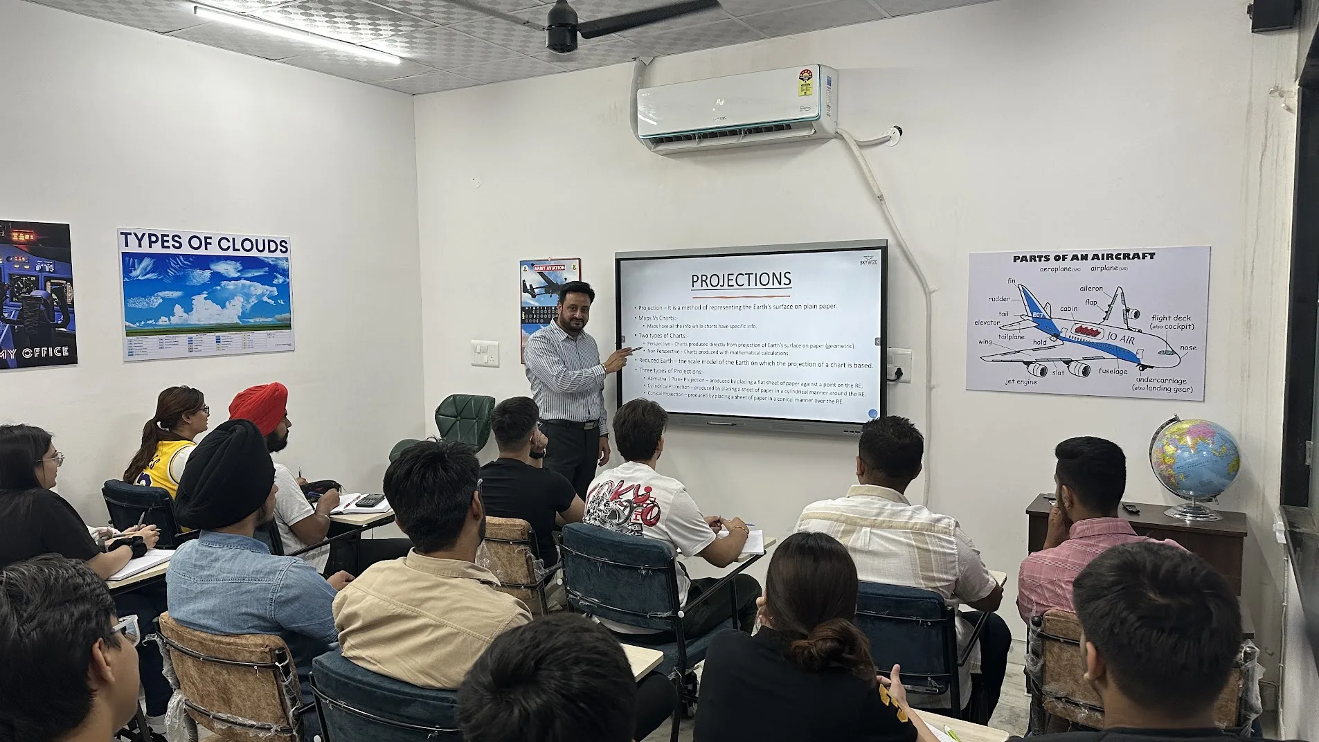 What Should Students Look for Before Choosing a Flight Training Academy?