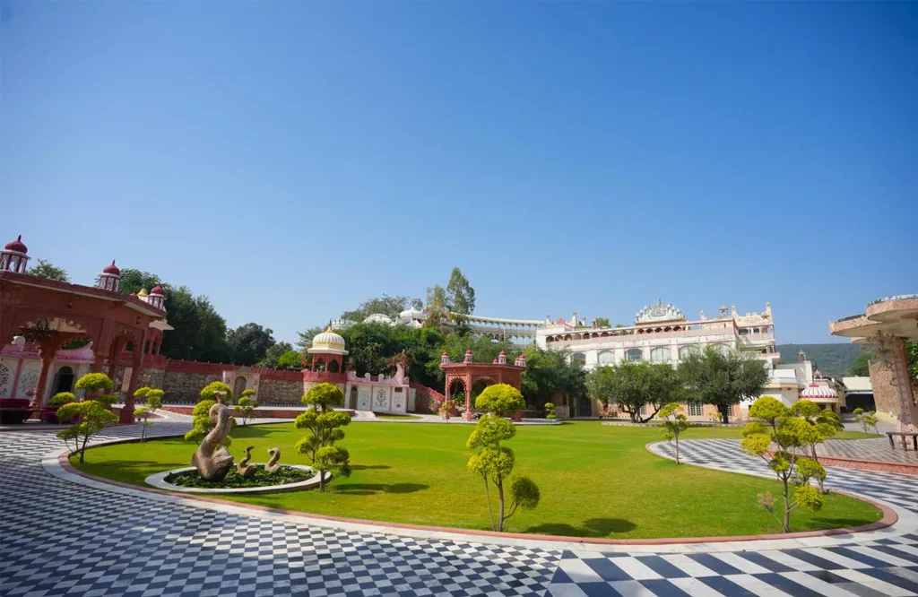 Best Resort in Jaipur – Experience Nature, Luxury & Comfort at Lohagarh Fort Resort