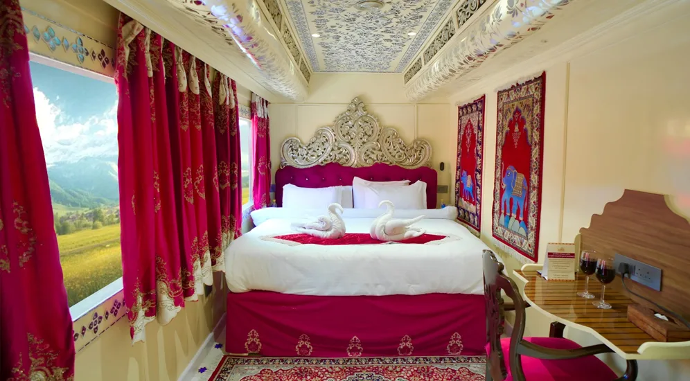 Top 10 Luxury Trains in the World – Experience Royal Travel Like Never Before