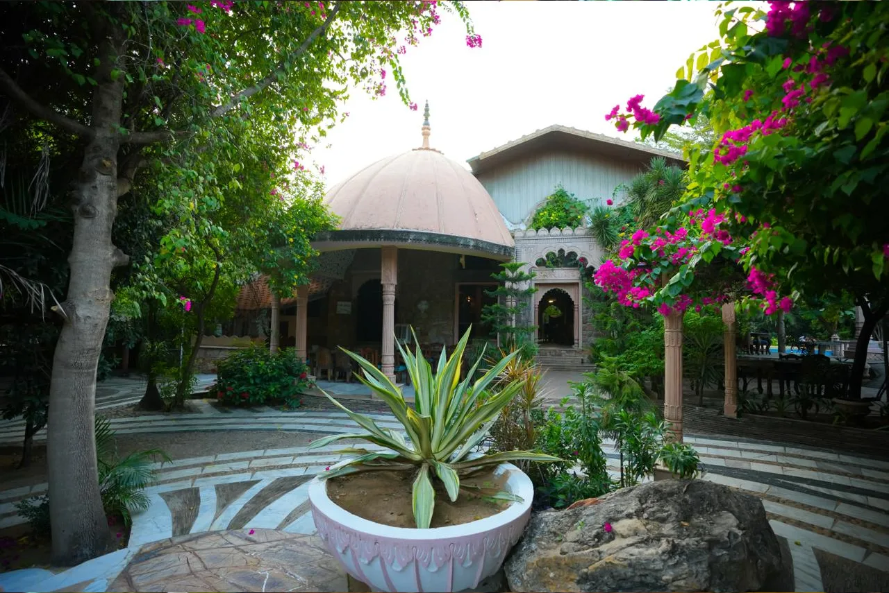 Looking for the Best Resort in Jaipur for a Peaceful Luxury Stay? Here’s What You Should Know