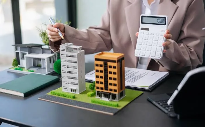 # Dubai Off-Plan Property Financing: What Buyers Need to Know in 2026  Dubai's real estate market continues to attract homebuyers and investors from different parts of the world. Alongside the growing