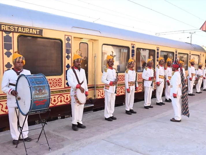 Why Travel on the Palace on Wheels Train?