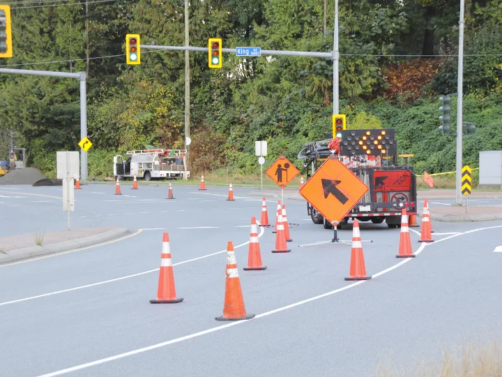 6 Factors That Influence Traffic Control Equipment Hire Requirements