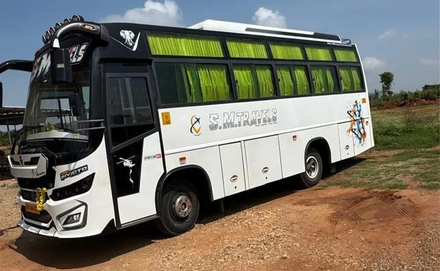 Experience Comfortable Group Travel with SM Travels in Bangalore