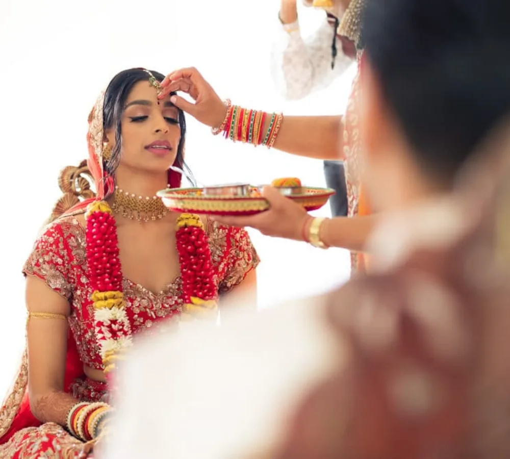 Chicago Hindu Wedding Photographer: Capturing Every Sacred Moment with Elegance