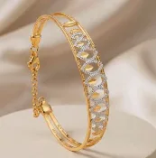 Gold Bangle vs Gold Bracelet: A Complete Guide to Choosing the Perfect Piece