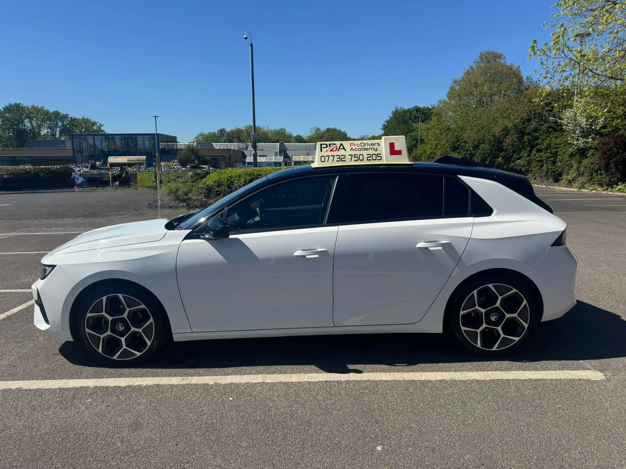 Cost of Manual Driving Lessons in Chingford| Prices & Guide