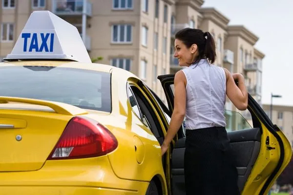 Taxi Service Craigieburn for Airport & Station Transfers