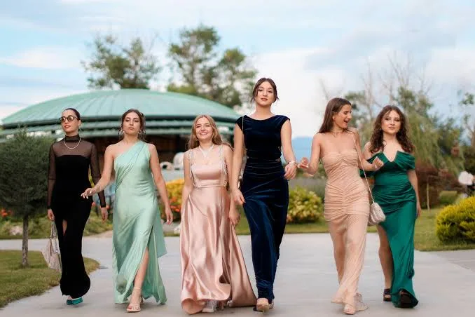How to Choose Pageant Dresses Online: A Practical Guide for Contestants