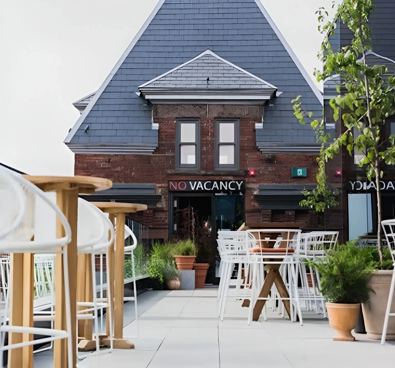 Ho​w t⁠o Choos​e the Ri‍g​ht Sla⁠te Roofing for Your Home