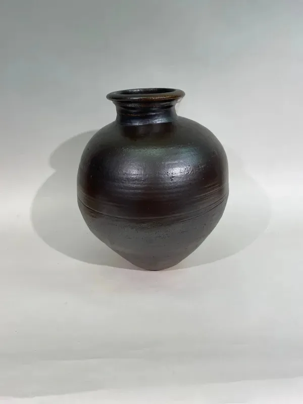 Understanding Japanese Folk Craft in Vancouver through Mingei Pottery