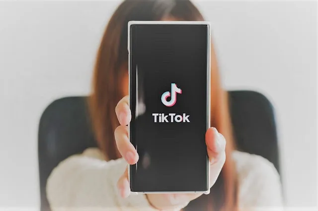 抖音買粉絲觀看次數值得嗎？Tiktok買流量推薦與自然觸及率曝光差異解析