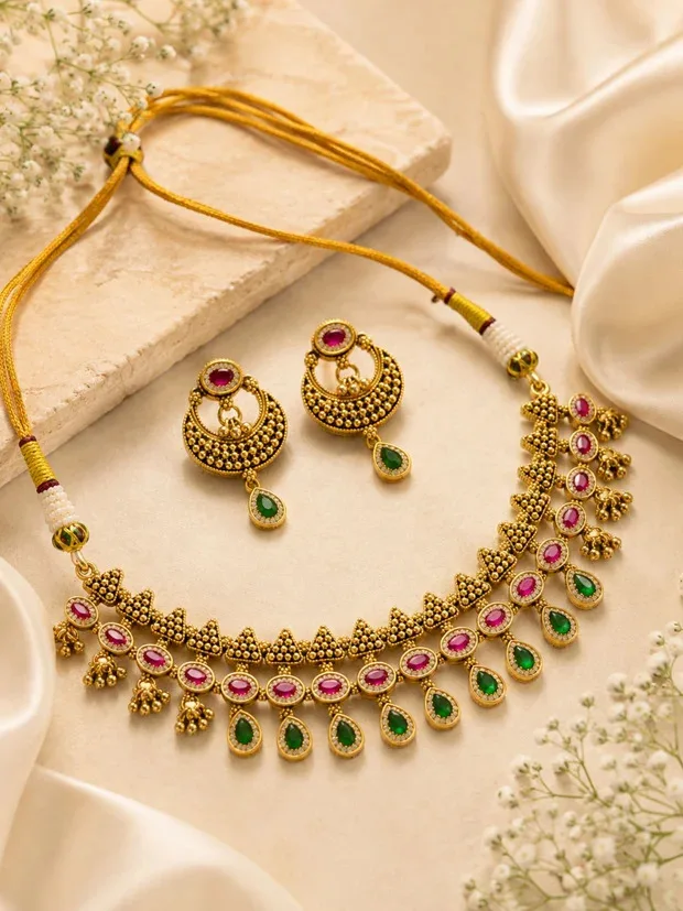 Latest Gold Necklace Designs for a Stylish Look