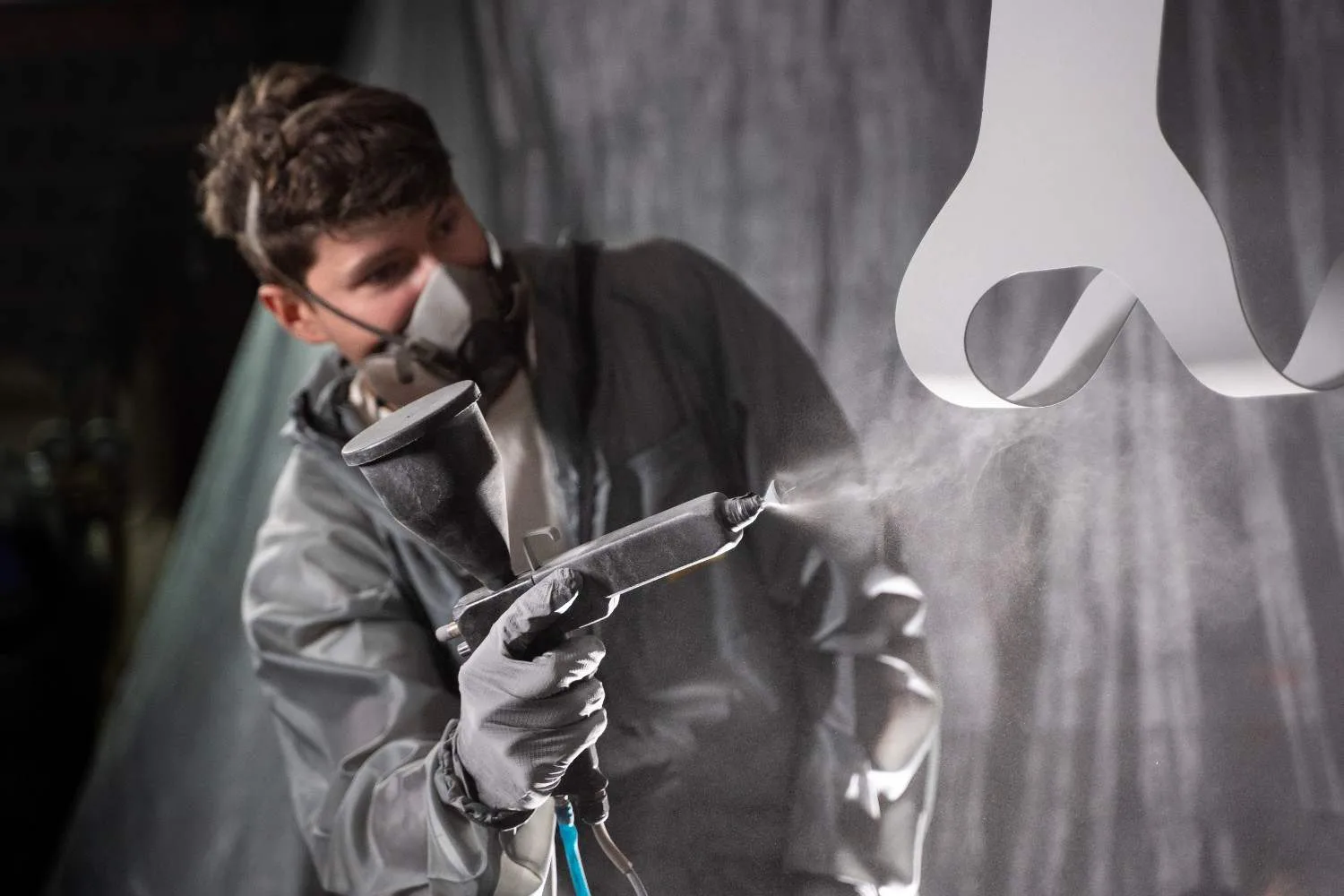 What Makes Powder Coating a Better Choice Than Traditional Paint for Some Projects?