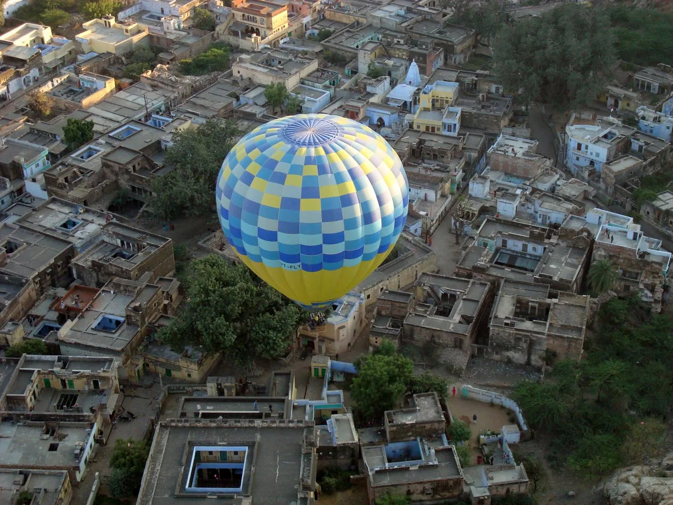 SkyWaltz Balloon Safari For Couples Experience