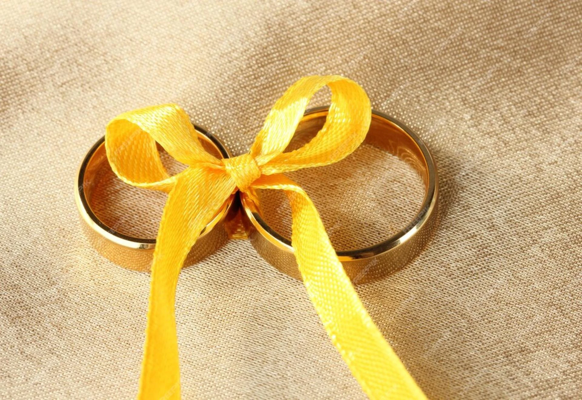 Guía Completa para Elegir Bandas de Matrimonio 💍✨