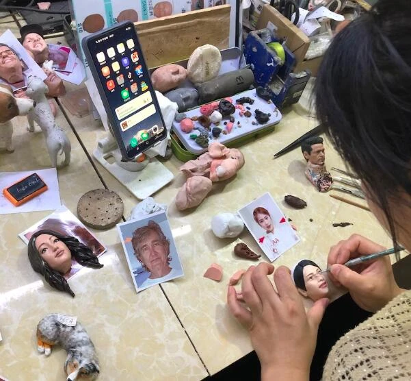 How to Incorporate Custom Bobbleheads