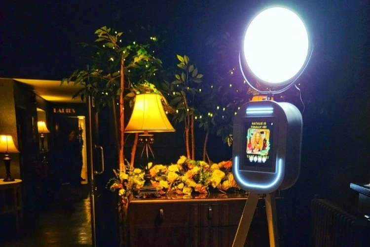 How to Hire a Wedding Photo Booth in Essex