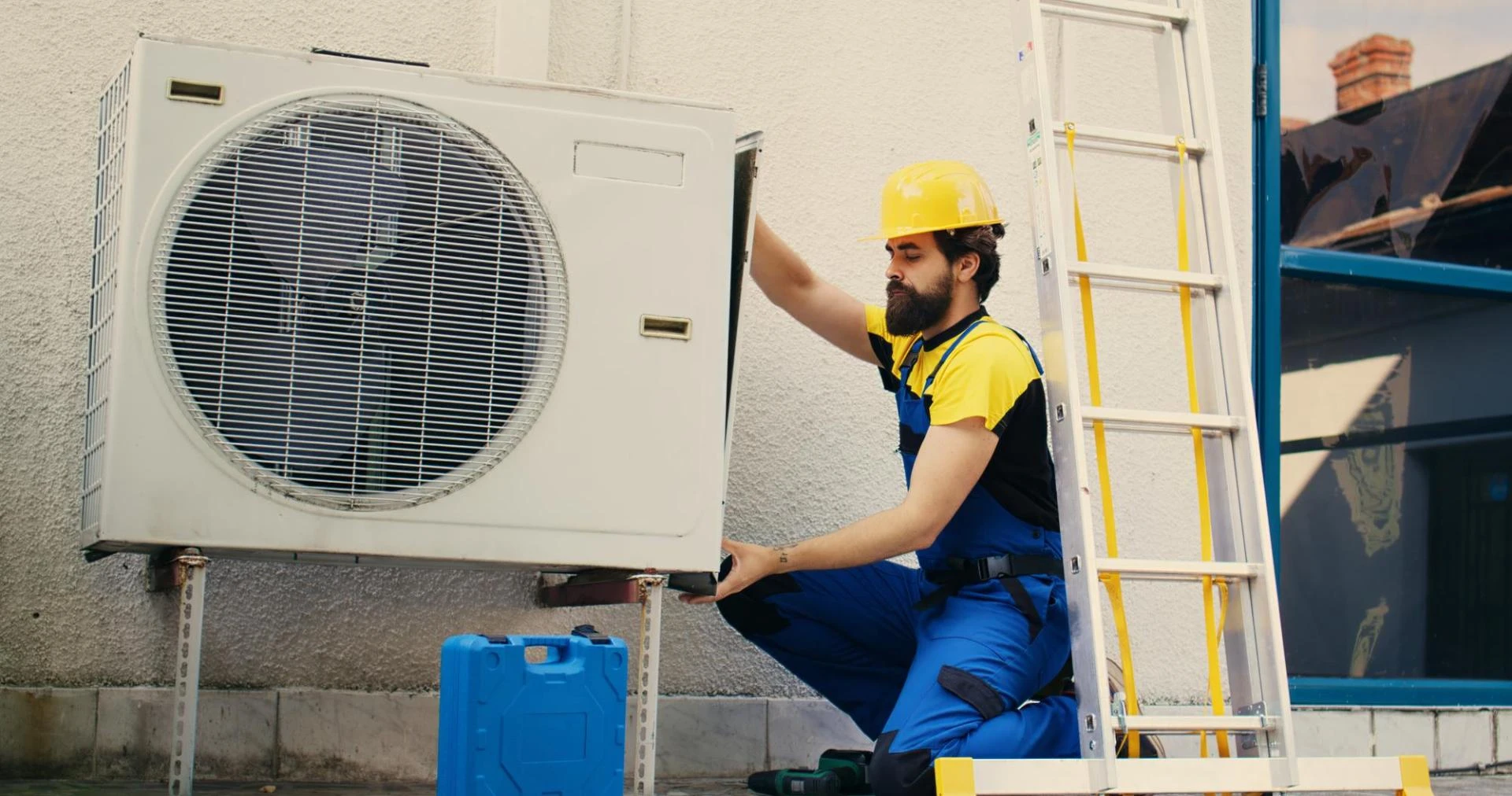 Why Your HVAC Company Needs Field Service Management Software Today