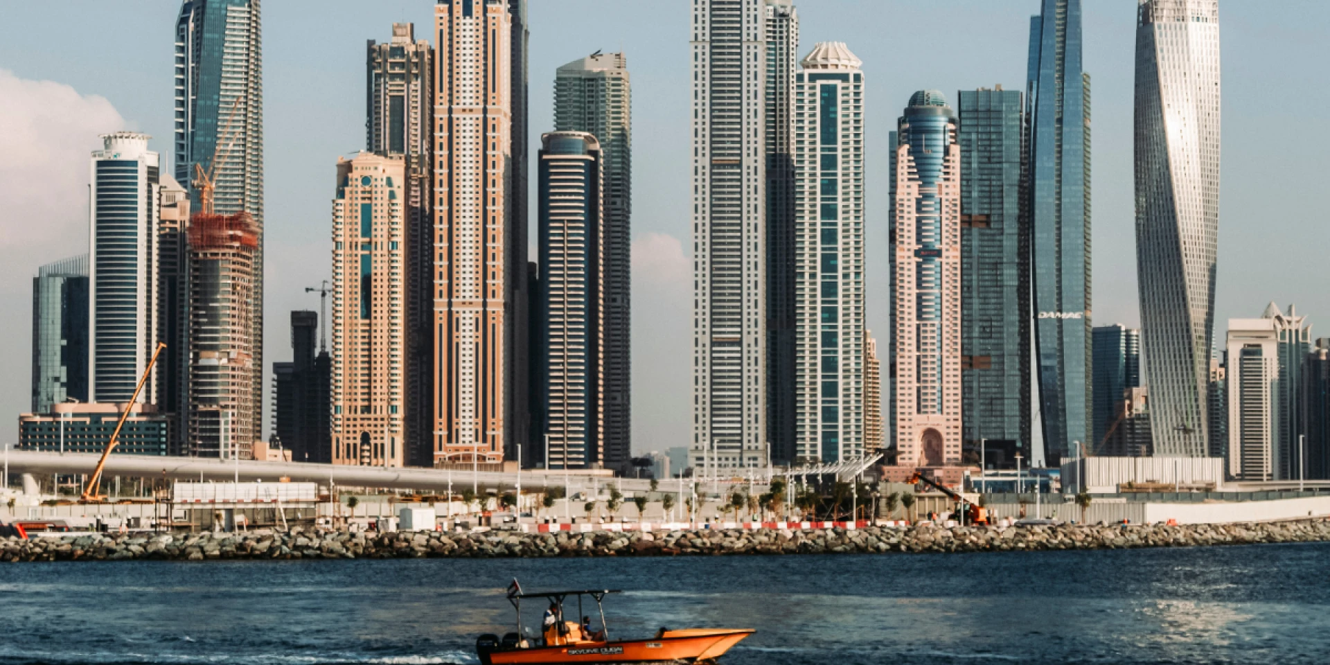 10 Best Areas to Live in Dubaiitle