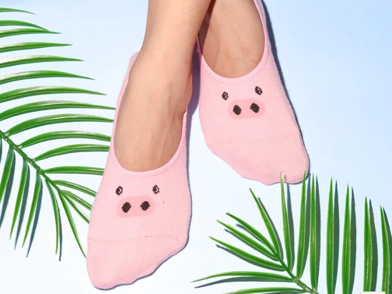 Funny Sock Quotes to Brighten Your Day – Because Life’s Too Short for Boring Socks!
