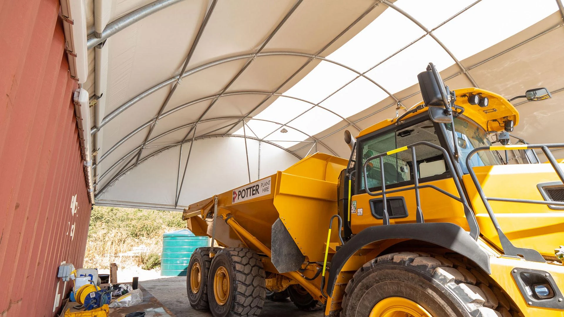 How steel canopy structures improve workflow in outdoor workshops