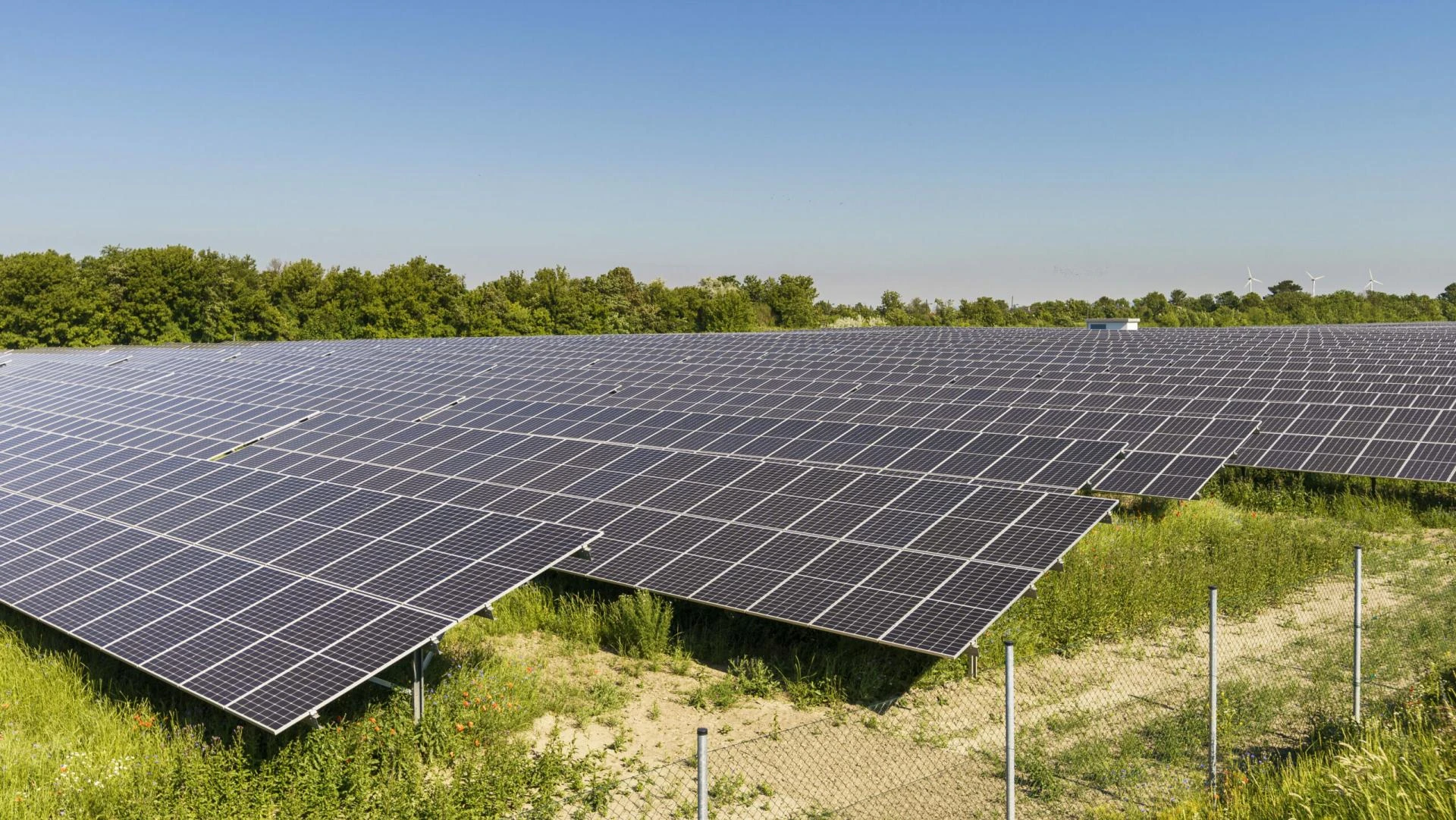 Photovoltaik Kosten für Einfamilienhäuser: Preise & Einsparmöglichkeiten