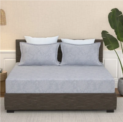 Linen vs. Cotton Bed Sheets: Which One Is Best for All Seasons?