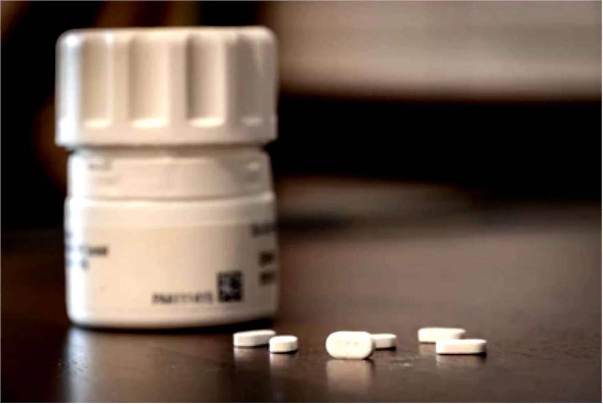 What Are the Benefits and Risks of Bromopride?