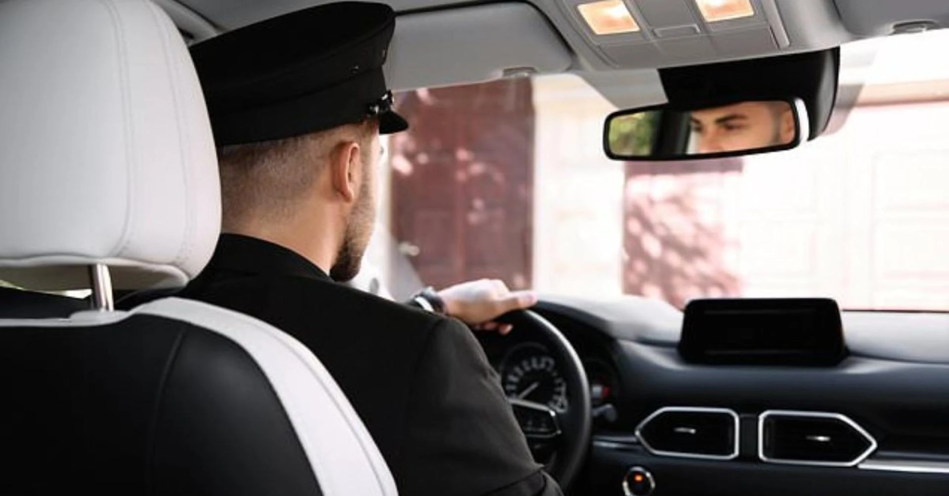 Private vs Shared Taxis near Stoke on Trent – What’s Better?