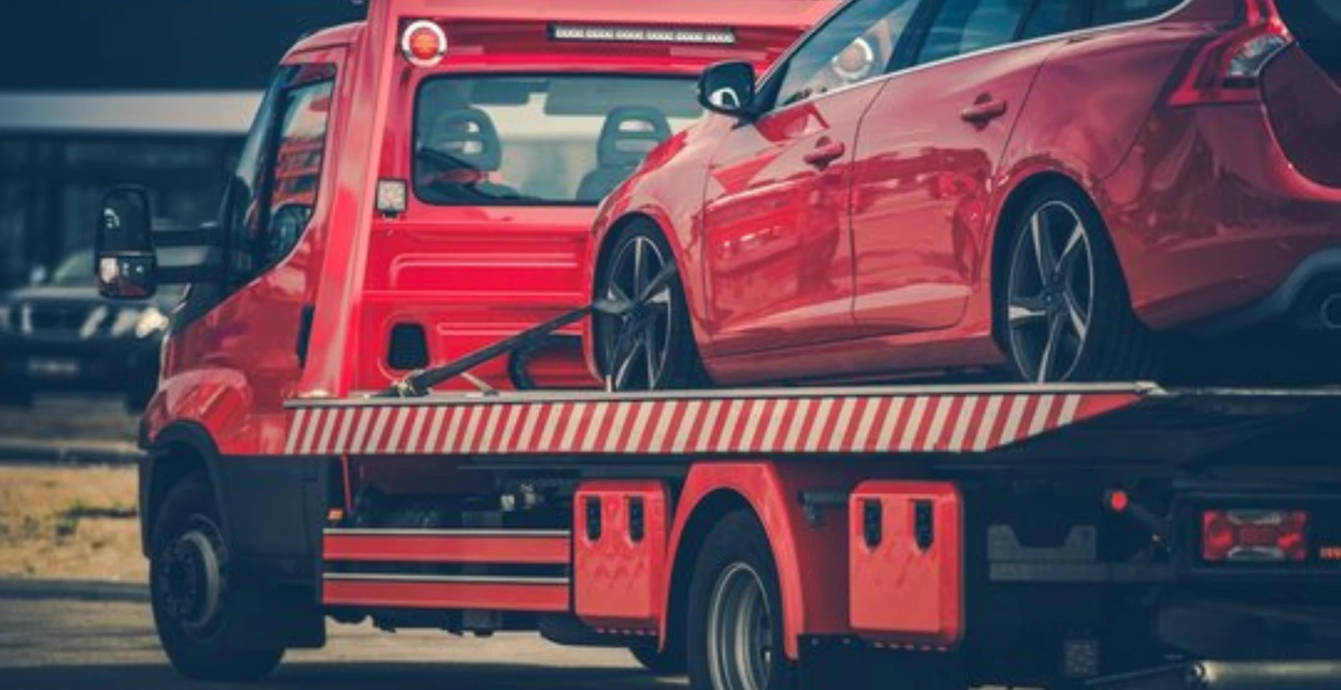Tips to Stay Safe While Waiting for a Tow Truck