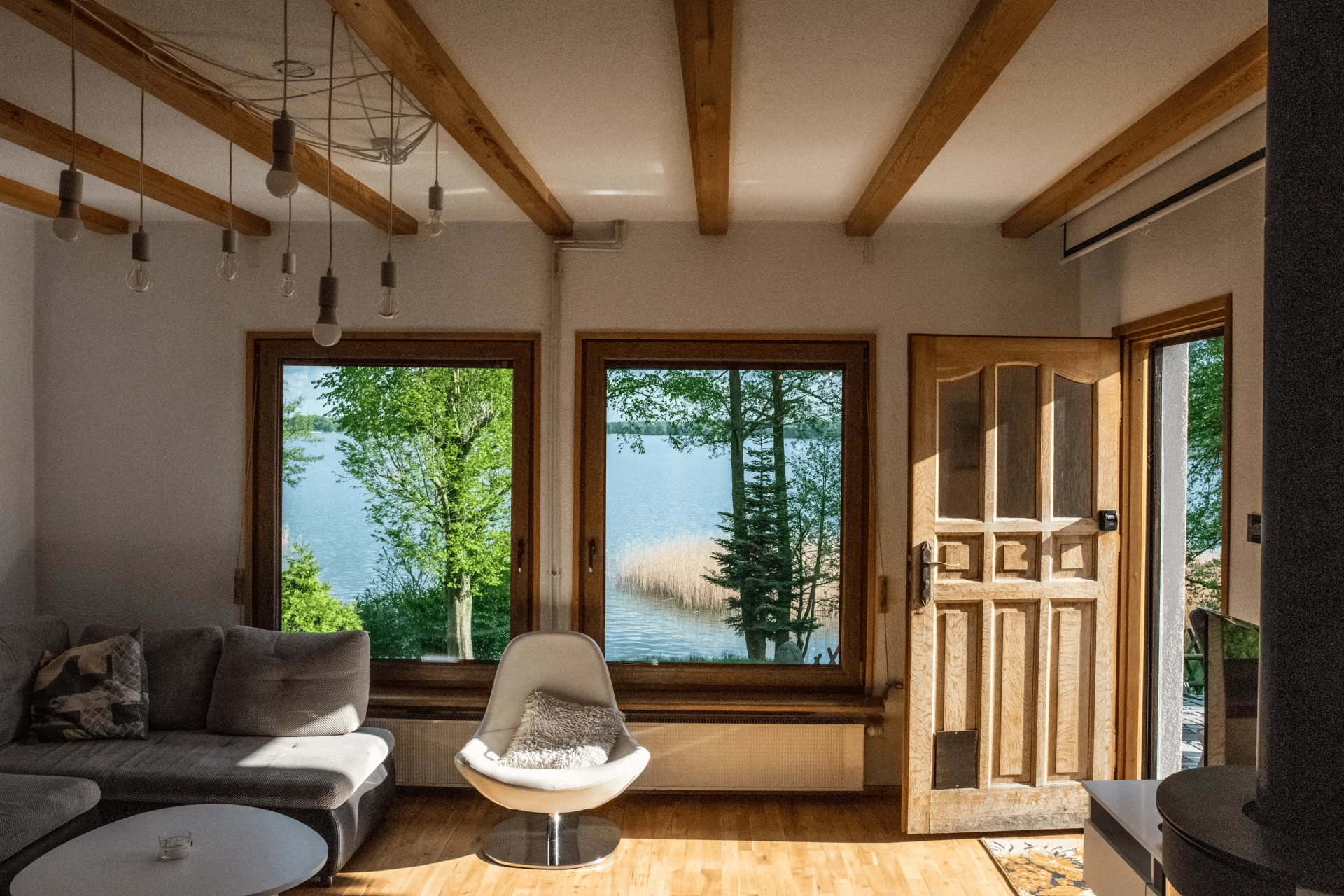 Top Must-Have Elements for a Cozy Cottagecore-Inspired Space