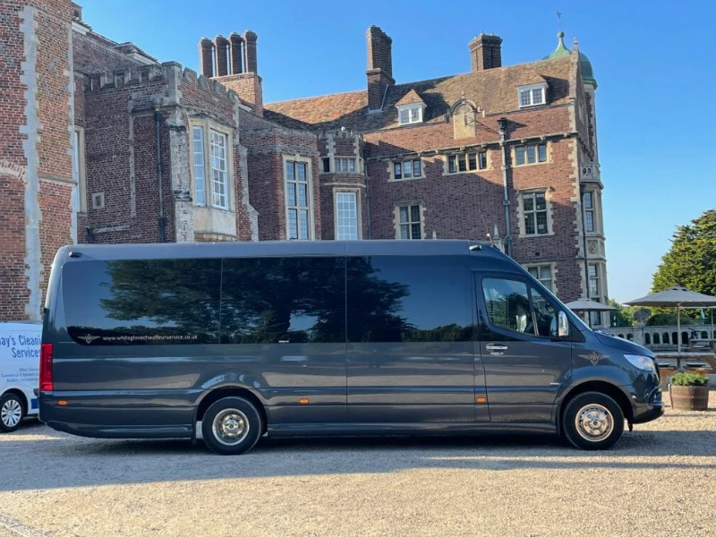 UK Chauffeur Hire Services: What to Expect and How to Book