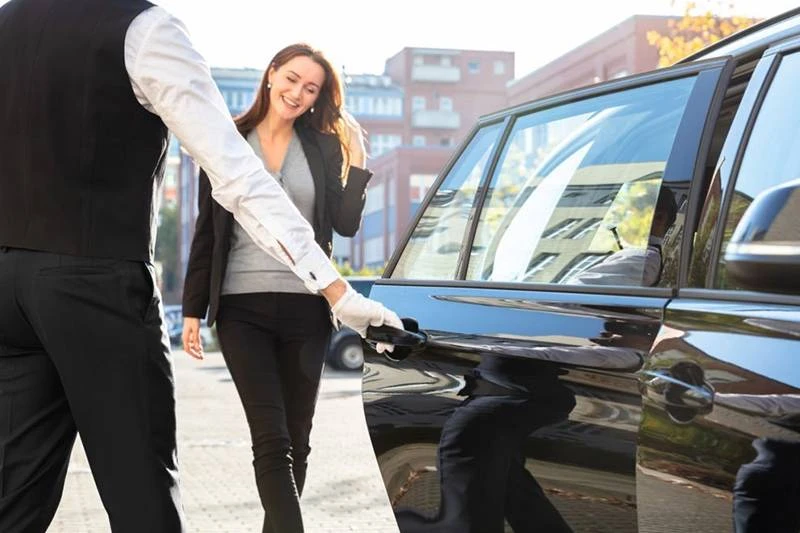 Prestige on Wheels: The Best VIP and Corporate Limousine Services in Singapore