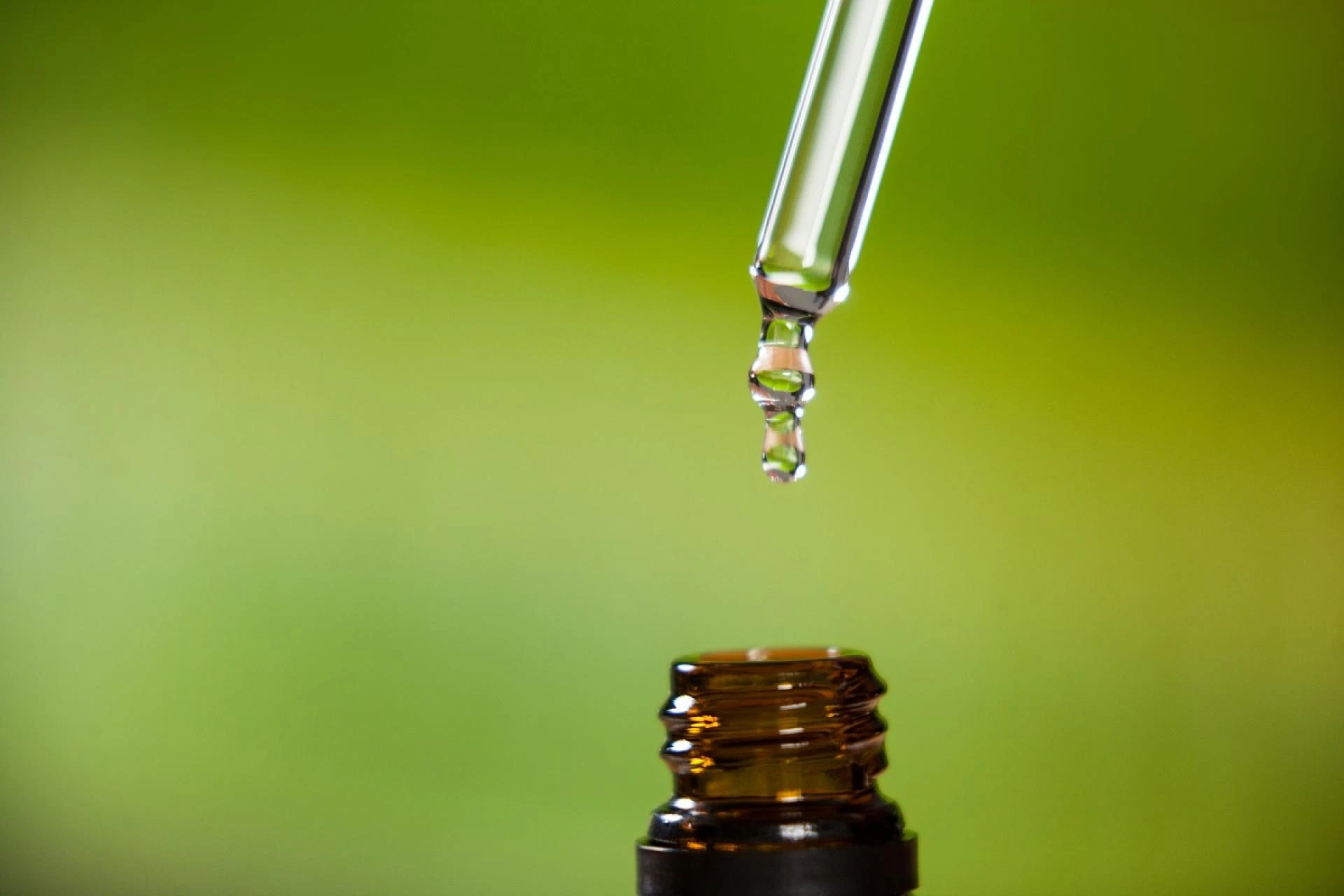Antibacterial Oils: Nature’s Defense Against Germs