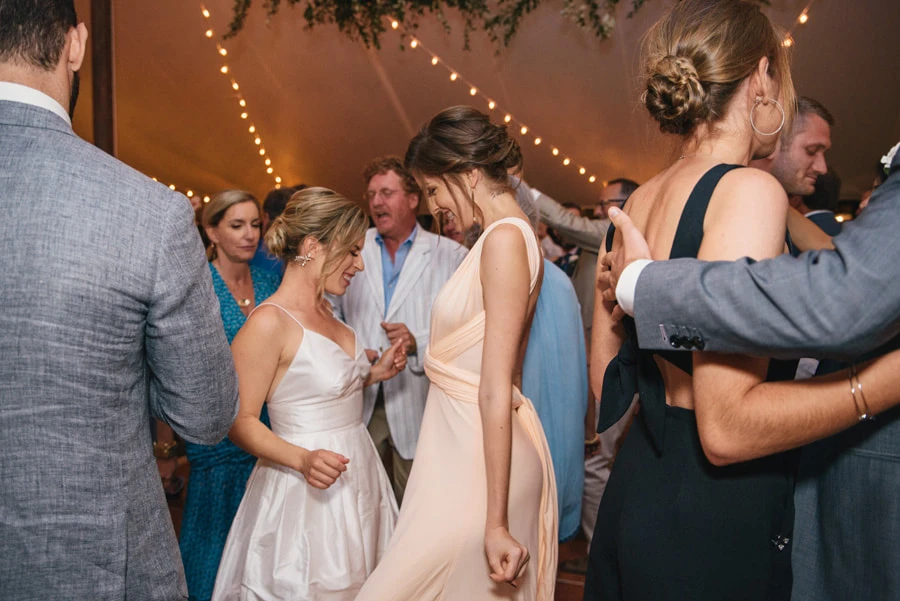 Make Your Wedding Shine with DJs in Hamburg and Rochester, NY