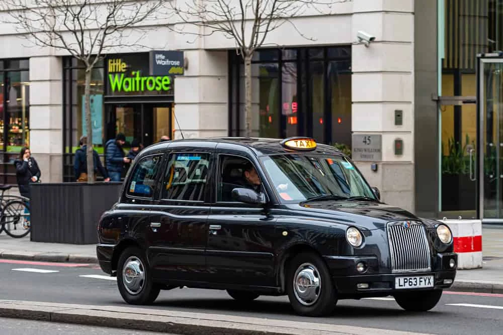 Heathrow Airport Transfers Made Easy: Your Complete Guide to Stress-Free Travel in London