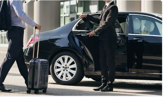 How to Get from IAH to Downtown Houston: A Guide to Car Services