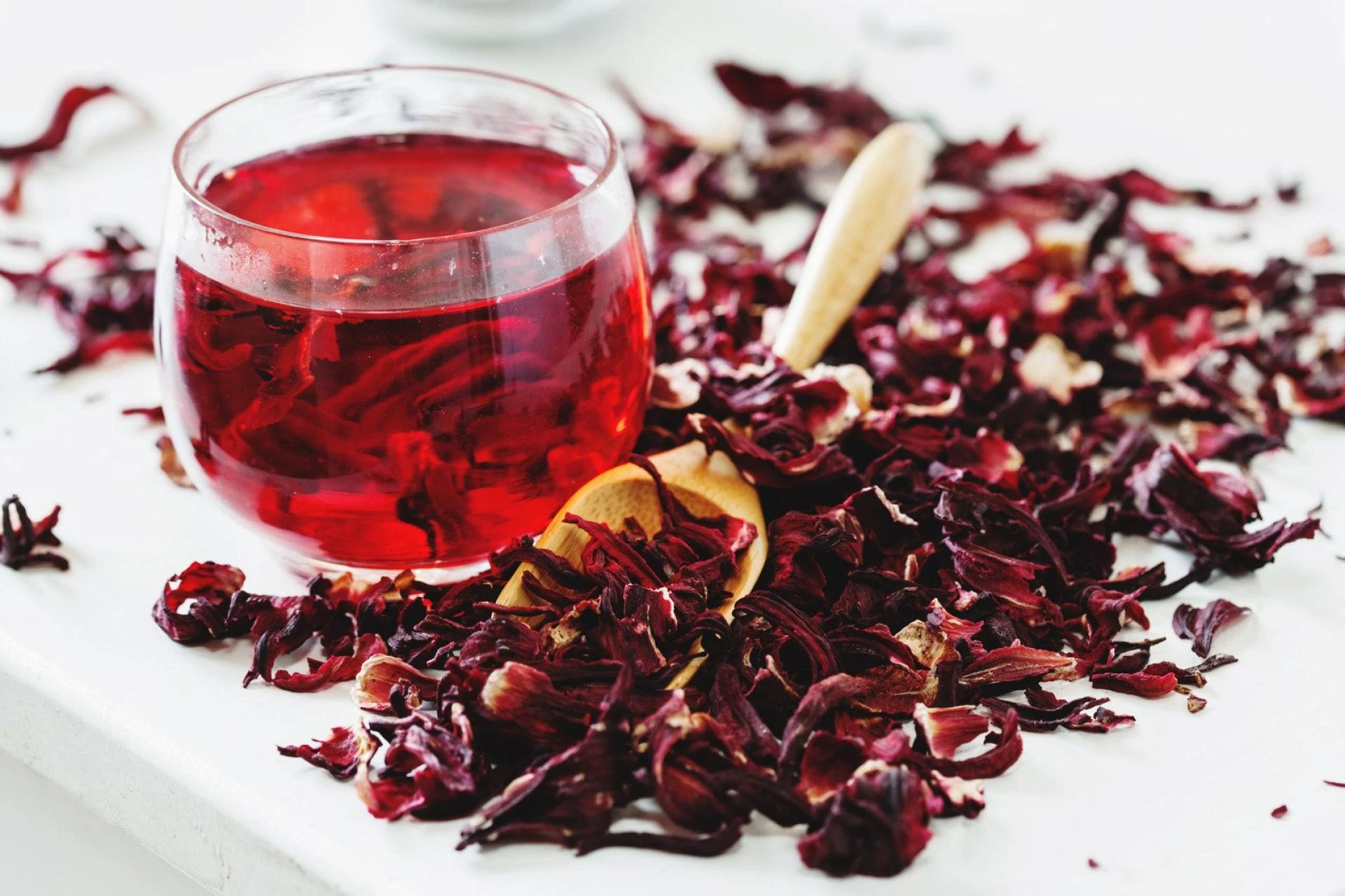 Best 10 Natural Teas That Help with Anxiety Relief - HolyIndia