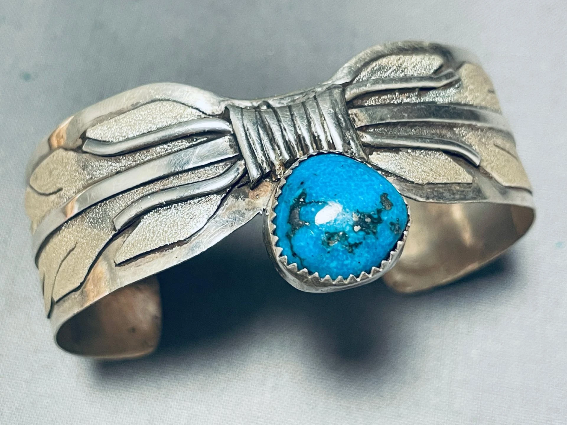 Explore Stunning Turquoise Bracelets for a Timeless and Elegant Look