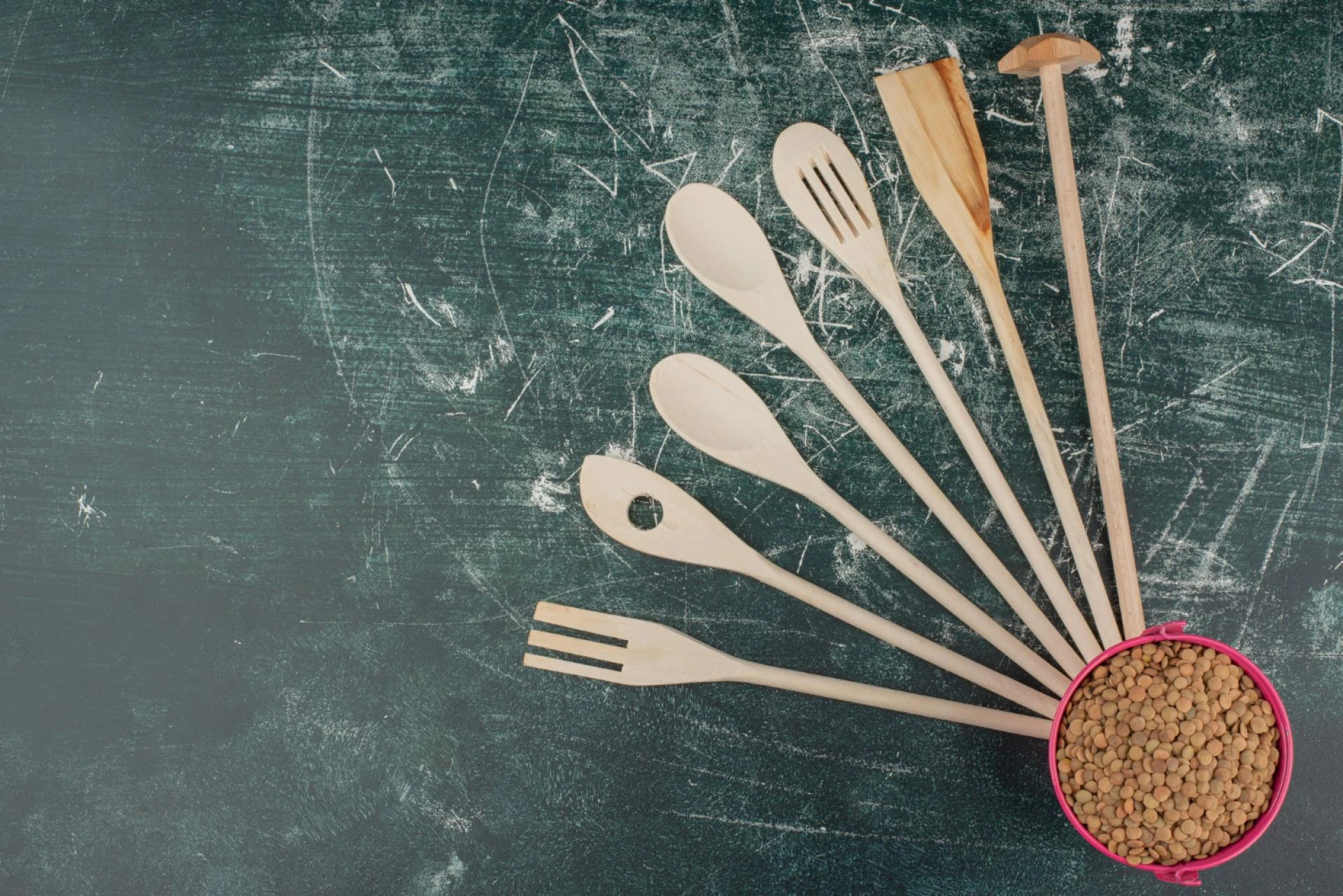 Top 5 Reasons to Choose Teak Wood Kitchen Utensils Over Plastic