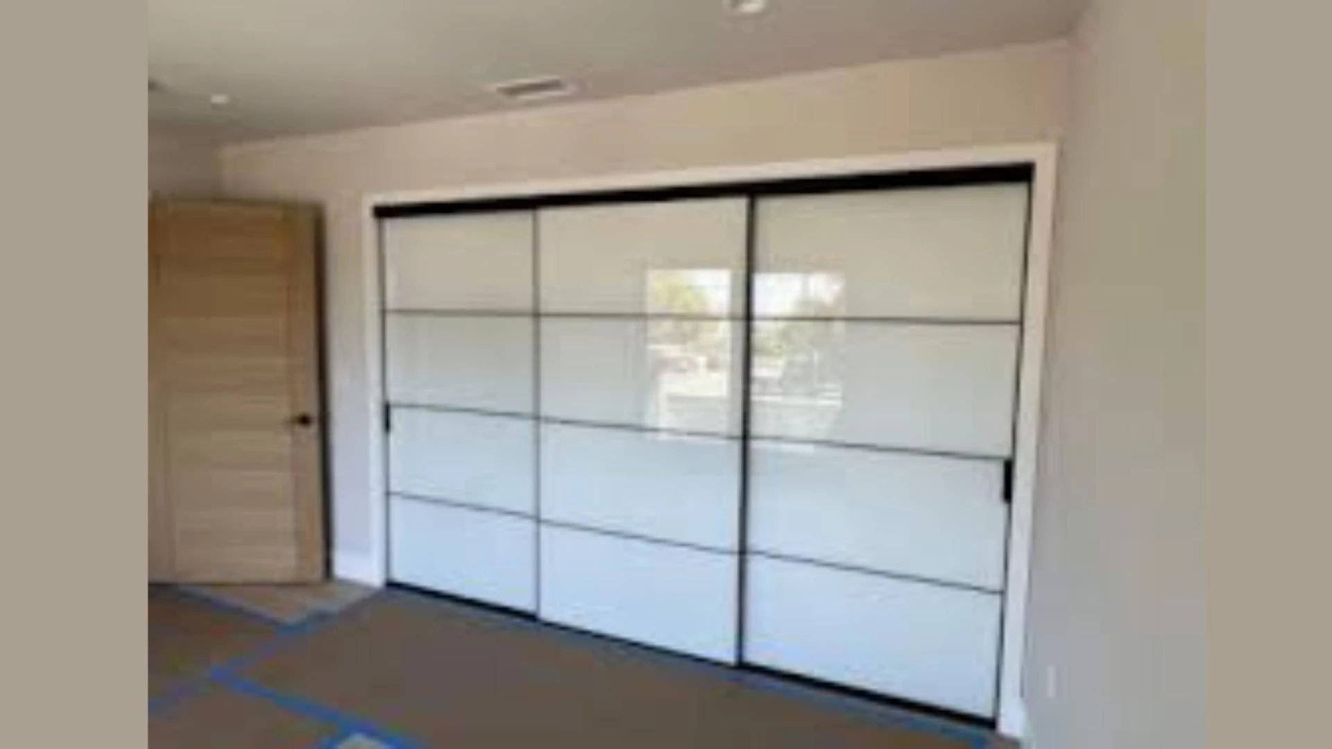 Choosing the Right Types of Sliding Doors for Your Home 