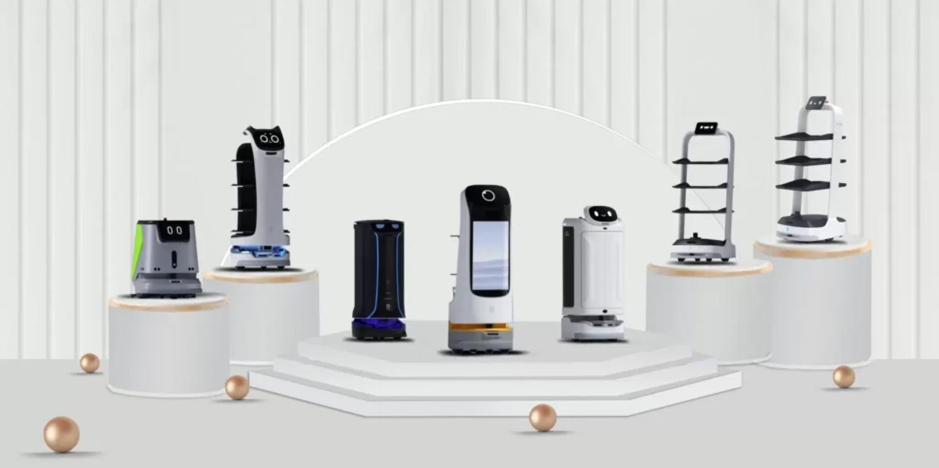 Smart and Contactless Delivery Robot in Canada | Revolutionizing Food & Service Logistics