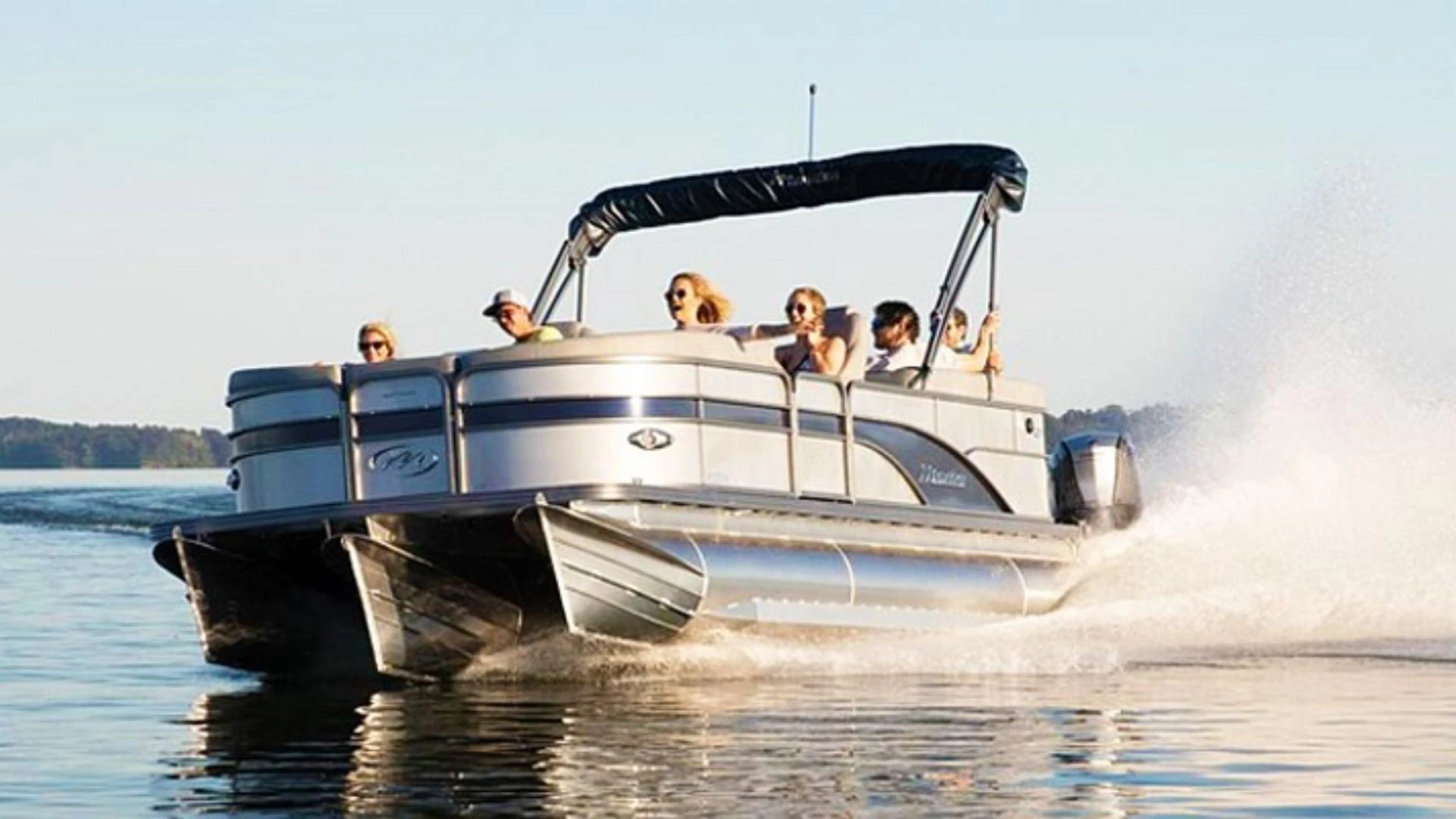 Lake Tahoe Boat Rentals with a Captain onboard a Mastercraft NXT22 Wakesurf