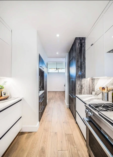 Explore the Benefits of Hardwood Flooring in Winnetka