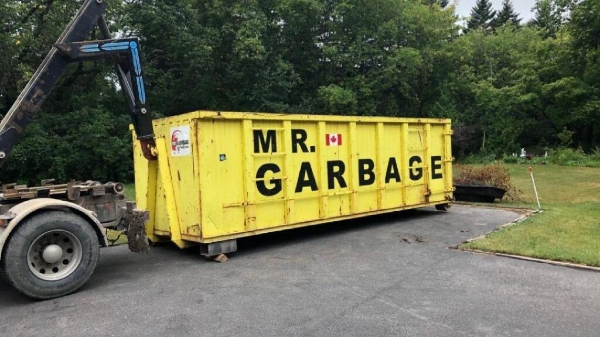 Top 5 Common Mistakes People Make When Renting Garbage Bins