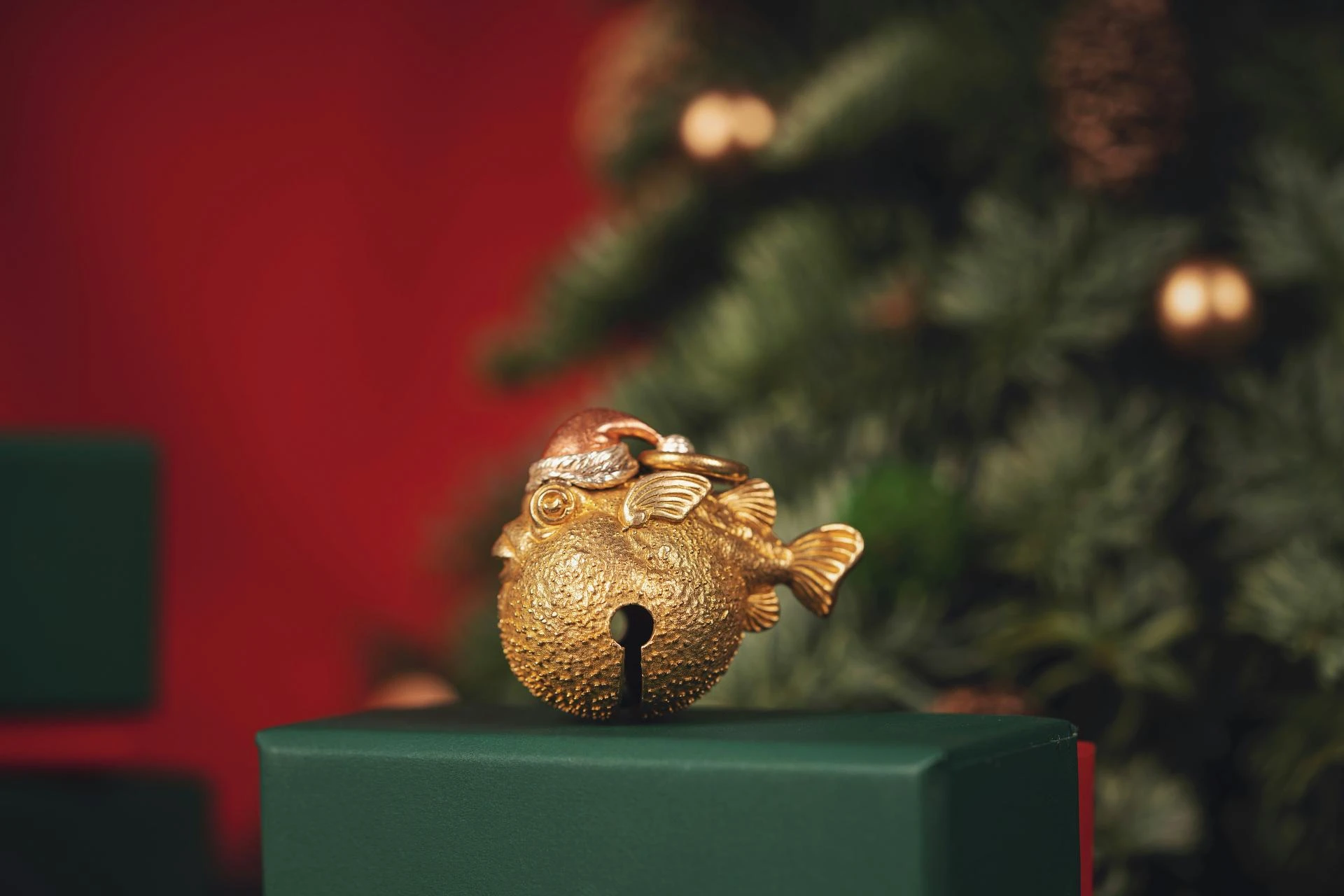 The Best Way to Pack Bulky Christmas Ornaments 