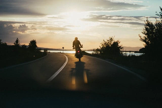 4 Rules to Keep Yourself and Your Motorcycle Safe 